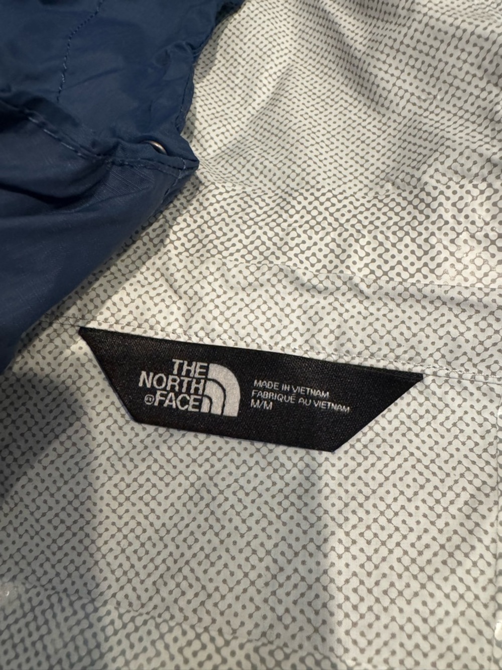 The North Face Men’s Venture 2 Hooded Rain Jacket (includes private logo) - Picture 7 of 8